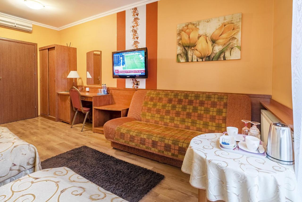 Hotel Doris Oborniki Exteriér fotografie