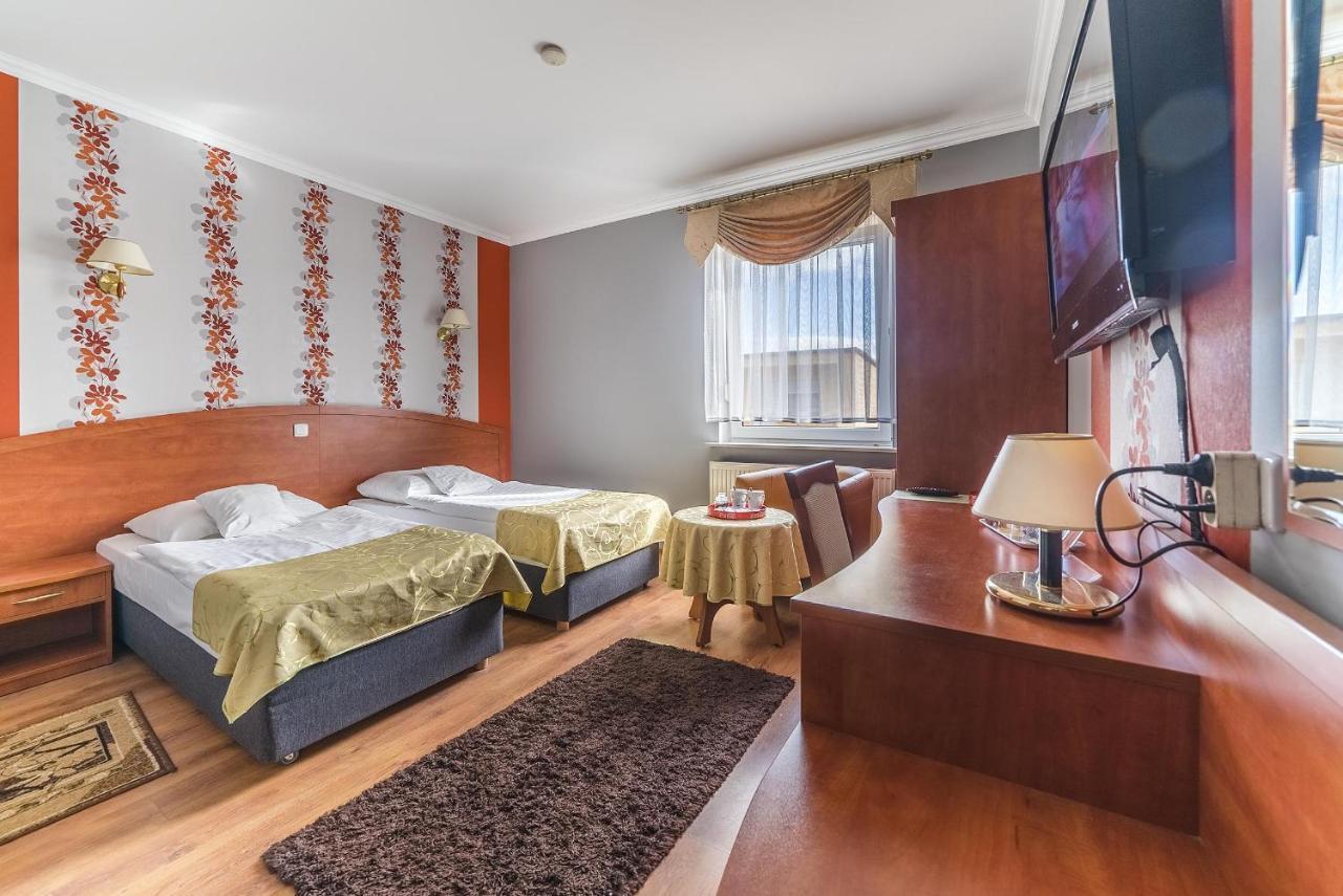 Hotel Doris Oborniki Exteriér fotografie